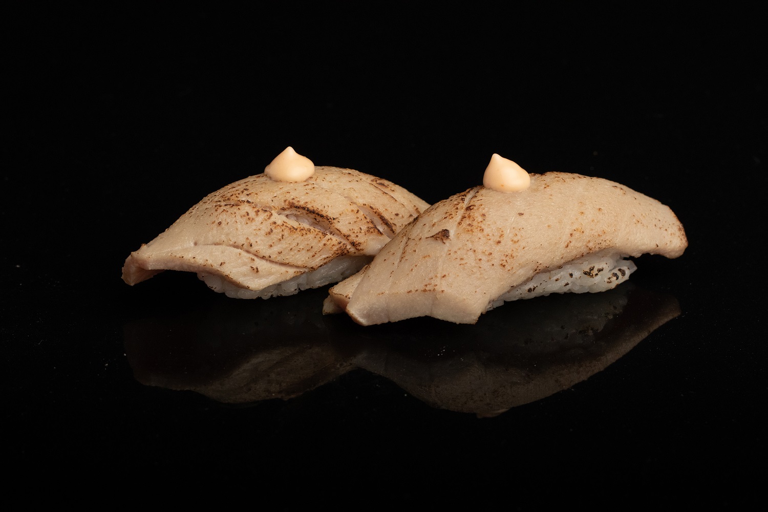BAKED MAGURO NIGIRI